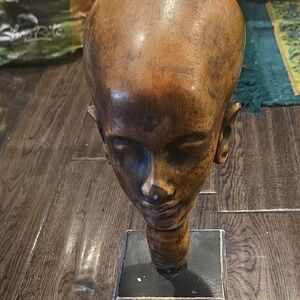 Elegant Wooden  Head Sculpture